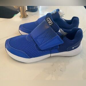 Decathlon runners, BNWT, Kalenji style, UK 1, US 2